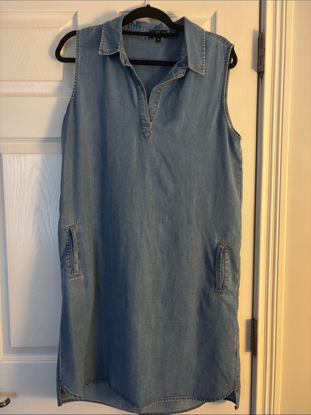 Velvet Heart Sleeveless Light Blue Denim Shift Dress with Pockets Size M